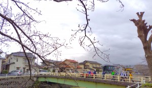 IMG_1伏見川を渡る有松新橋の上_093601