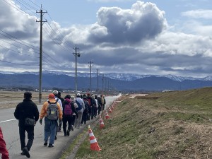 IMG_9095雲を頂く白山連峰